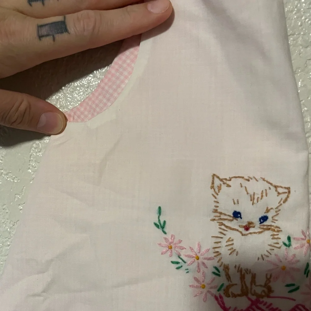 Vintage Handmade Toddler Girls Pink White Apron Top Kitty Cat Embroidery